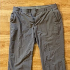 Underarmour men’s golf pants Size 36/32 - Grey